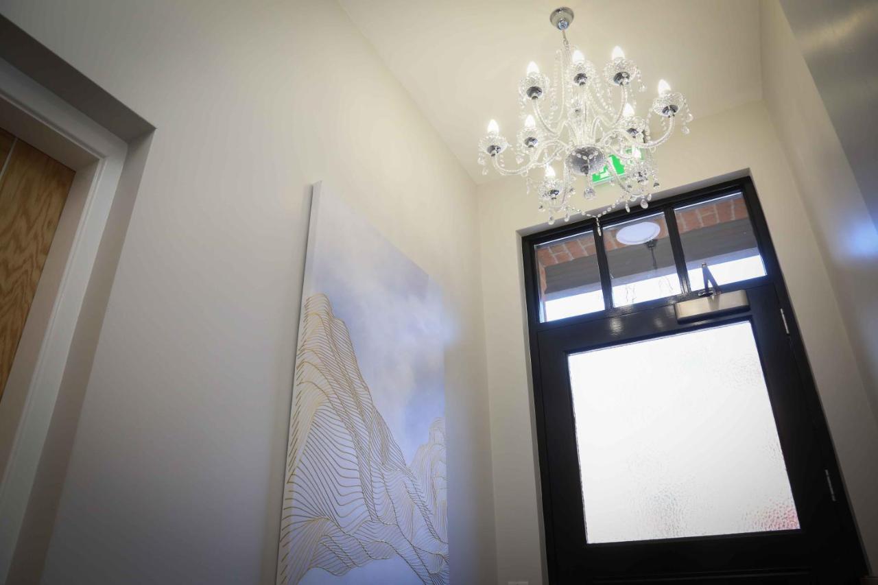 Serviced - Eglantine Apartment *